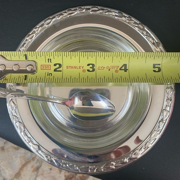 Never used condiment/jam dish silver plated w glass insert and tiny spoon Oneida - Picture 5 of 6